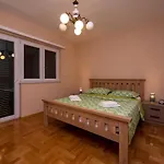 Traveler Apartment *